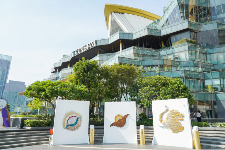 ไอคอนสยาม เปิดนิทรรศการ “SIGN OF SIAM”สัมผัสอัตลักษณ์ไทยผ่านงานศิลป์ ตีความหมายจากอดีตสู่ปัจจุบัน