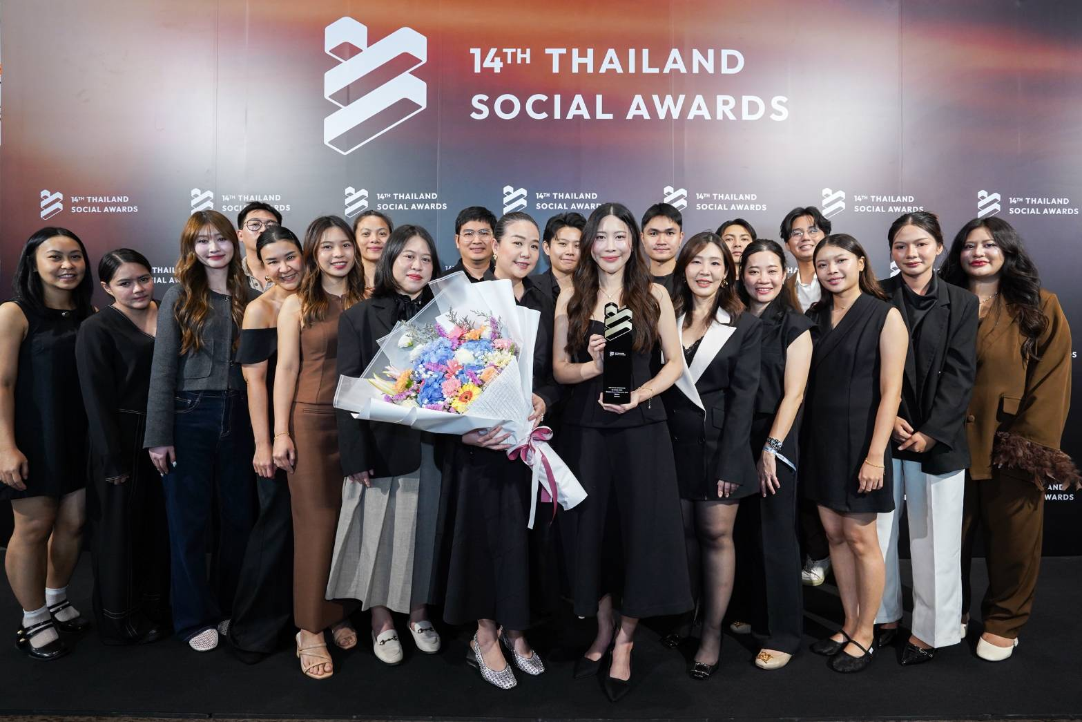 ไอคอนสยาม คว้าแชมป์ Best Brand Performance on Social Mediaครองอันดับ 1 กลุ่มธุรกิจศูนย์การค้า จากเวที Thailand Social Awards ครั้งที่ 14 ตอกย้ำความเป็นผู้นำในการสร้างประสบการณ์ระดับโลก