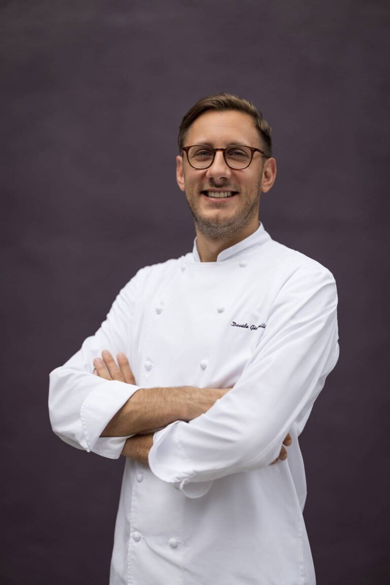 เปิดมิติใหม่แห่งรสชาติต้อนรับเชฟดาวิเด จาโคเมลลี ขึ้นดำรงตำแหน่ง Executive Chef คนใหม่ที่ ภูเล เบย์ อะ ริทซ์-คาร์ลตัน รีเซิร์ฟ
